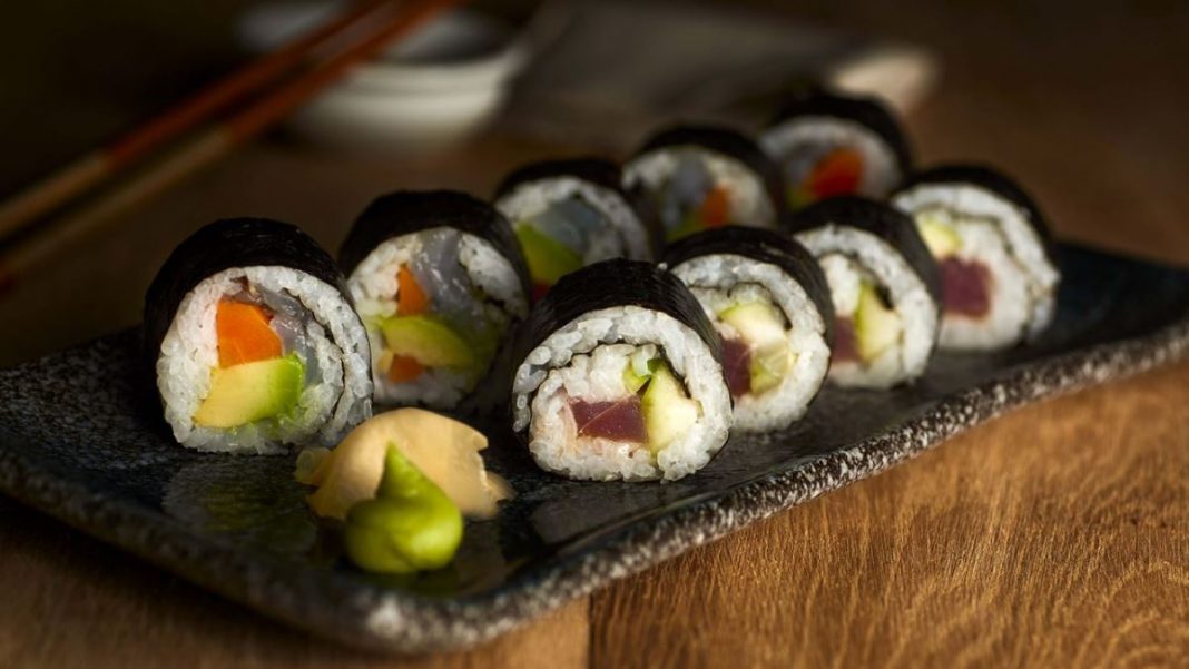 Receta de sushi fácil en 4 pasos